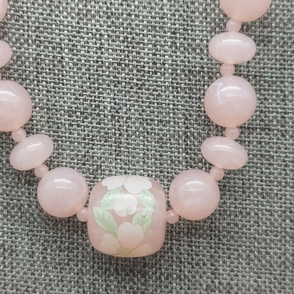 Vintage Pink Plastic Bead Collar Strand Necklace Large Floral Center Bead 18" - Picture 5 of 11